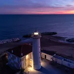 Adorable Cozy Flat For 4 Guests Next To The Beach